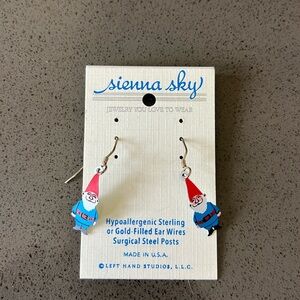 Sienn Sky Gnome earrings